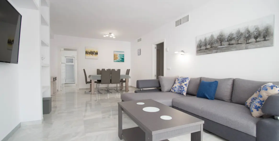 Short-term rent of middle floor apartment in Puerto Banús 17