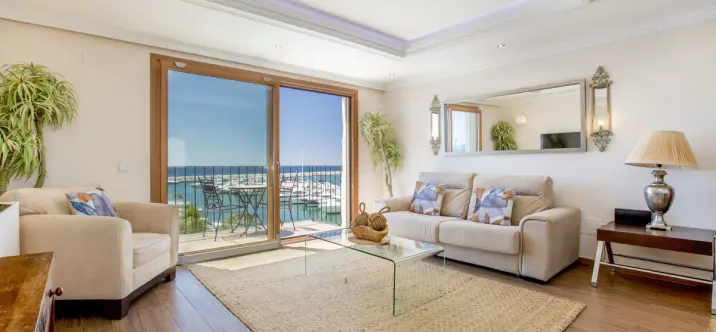 Short-term rent of penthouse in Puerto Banús 2