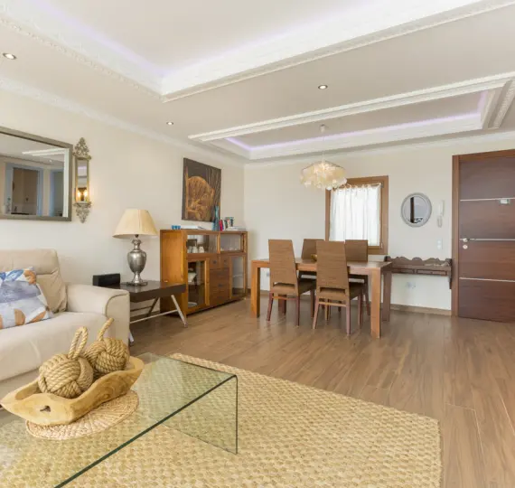Short-term rent of penthouse in Puerto Banús
