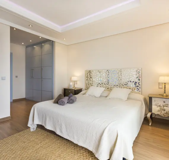 Short-term rent of penthouse in Puerto Banús