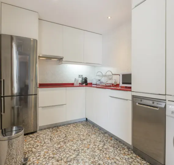 Short-term rent of penthouse in Puerto Banús