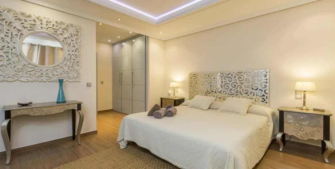 Short-term rent of penthouse in Puerto Banús 11