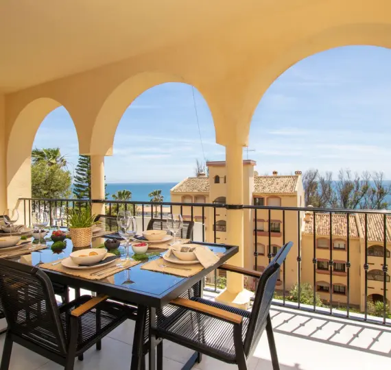 Долгосрочная аренда апартаментов на среднем этаже в Torrenueva