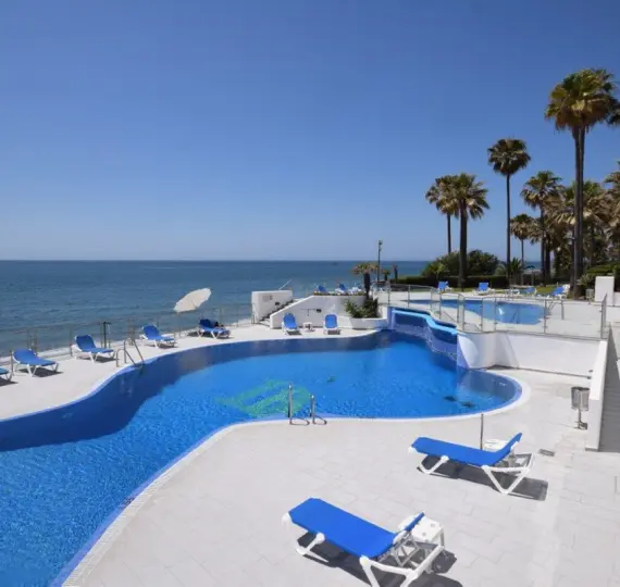 Short-term rent of ground floor apartment in New Golden Mile