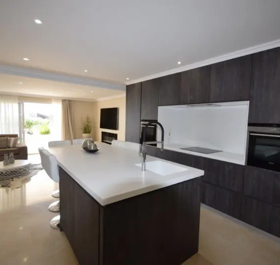 Short-term rent of ground floor apartment in New Golden Mile