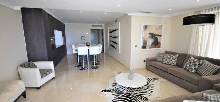 Short-term rent of ground floor apartment in New Golden Mile 4