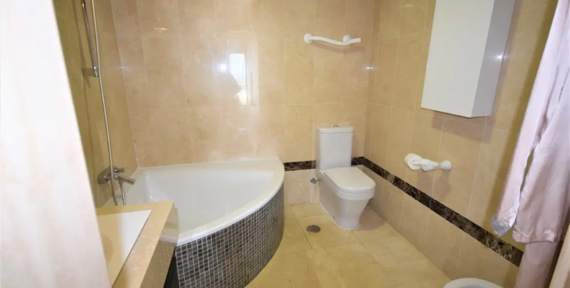 Short-term rent of ground floor apartment in New Golden Mile 7