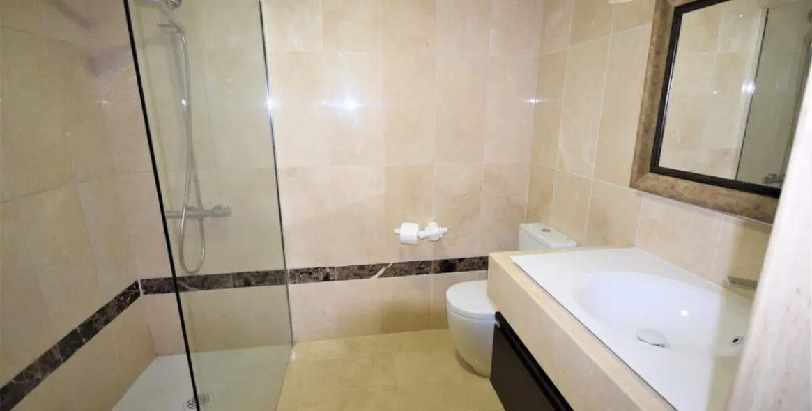 Short-term rent of ground floor apartment in New Golden Mile 9