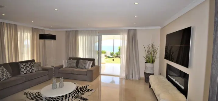 Short-term rent of ground floor apartment in New Golden Mile 2