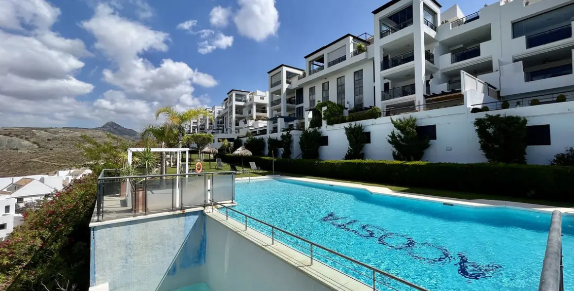 Short-term rent of middle floor apartment in Los Flamingos 1