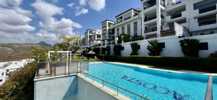 Short-term rent of middle floor apartment in Los Flamingos 0