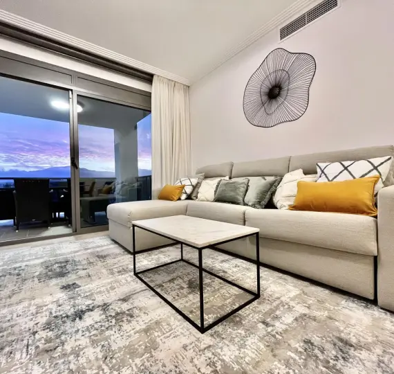 Short-term rent of middle floor apartment in Los Flamingos