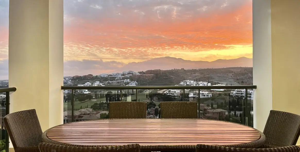 Short-term rent of middle floor apartment in Los Flamingos 5