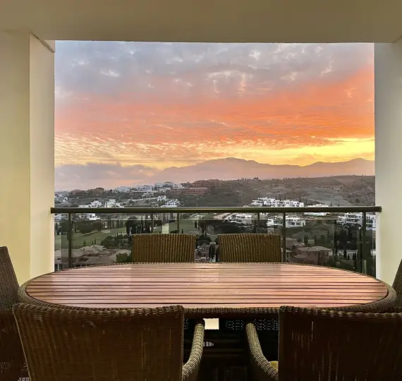 Short-term rent of middle floor apartment in Los Flamingos