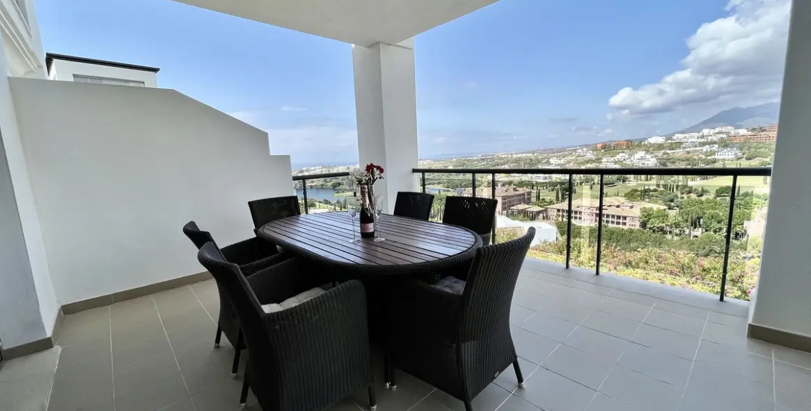 Short-term rent of middle floor apartment in Los Flamingos 6