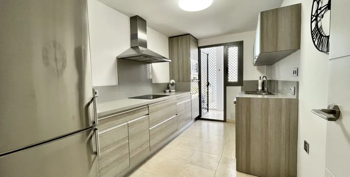 Short-term rent of middle floor apartment in Los Flamingos 17