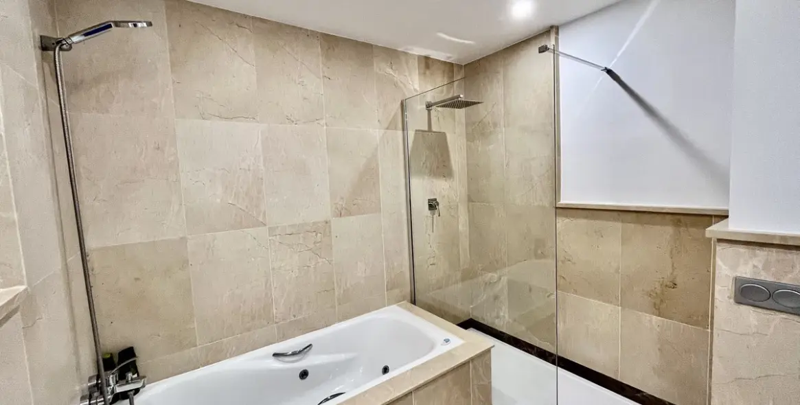 Short-term rent of middle floor apartment in Los Flamingos 26