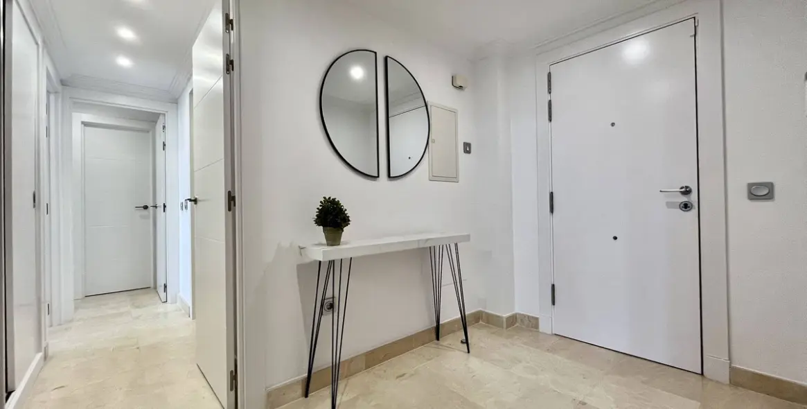 Short-term rent of middle floor apartment in Los Flamingos 36