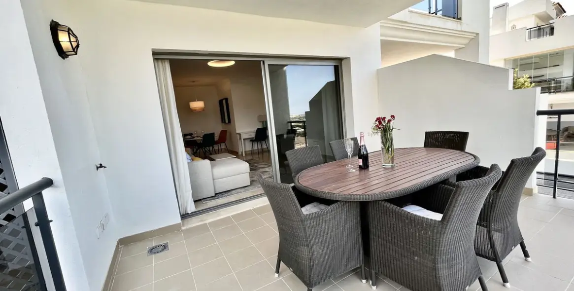 Short-term rent of middle floor apartment in Los Flamingos 45