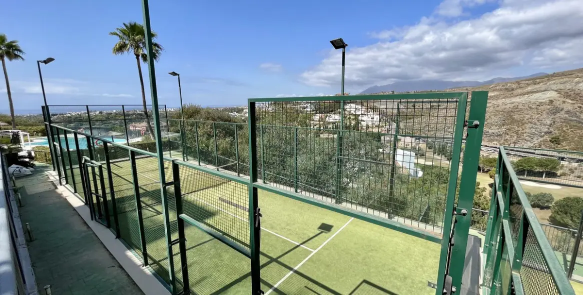 Short-term rent of middle floor apartment in Los Flamingos 52