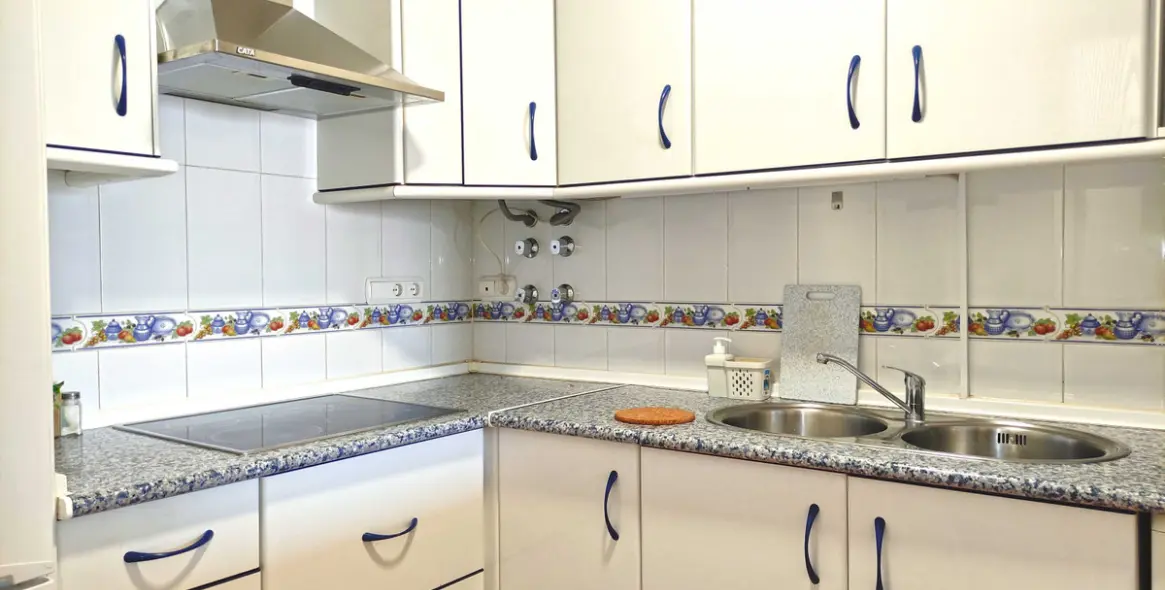 Short-term rent of middle floor apartment in Marbella 3