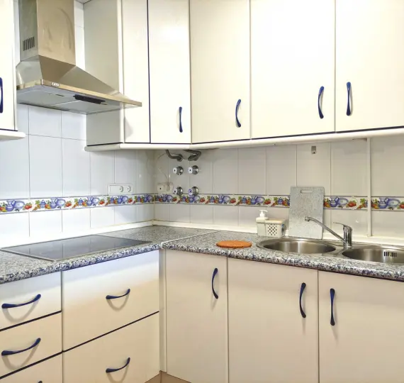 Short-term rent of middle floor apartment in Marbella