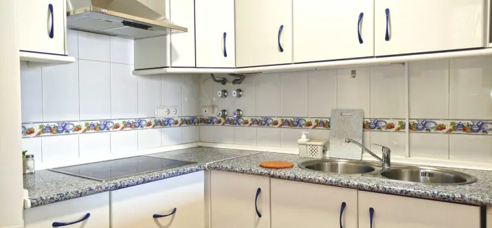 Short-term rent of middle floor apartment in Marbella 2