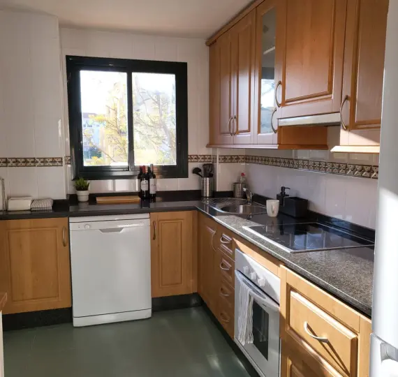 Short-term rent of middle floor apartment in Selwo