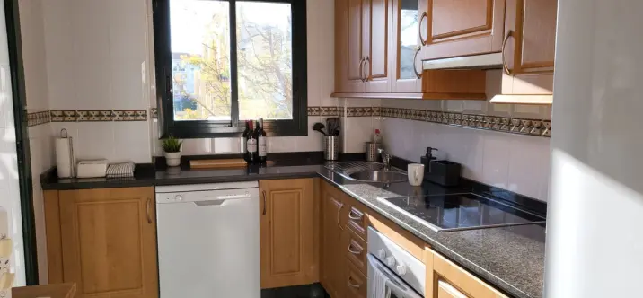 Short-term rent of middle floor apartment in Selwo 3