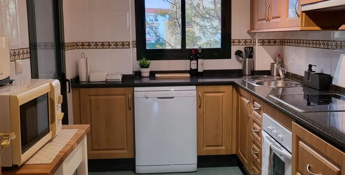 Short-term rent of middle floor apartment in Selwo 5