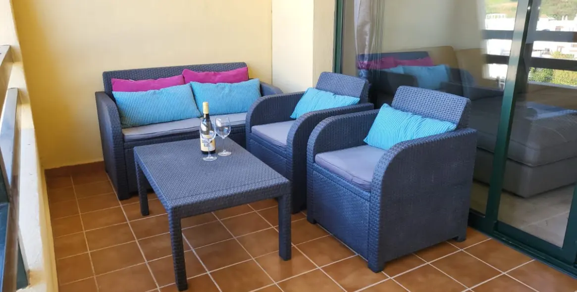 Short-term rent of middle floor apartment in Selwo 7