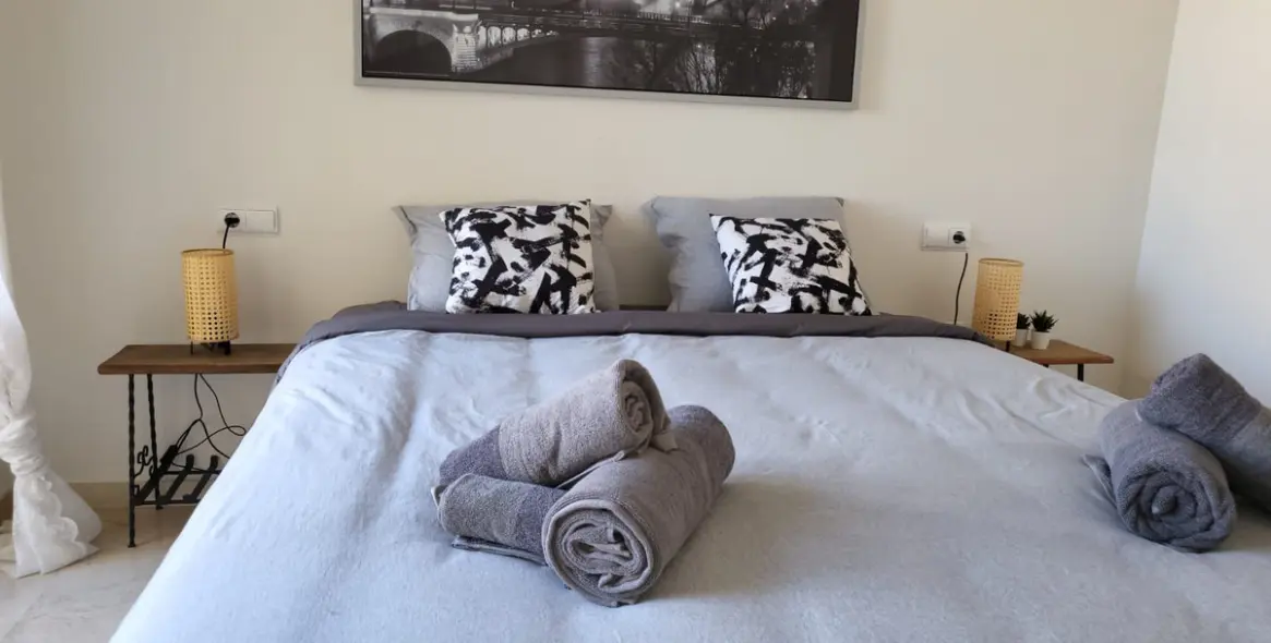 Short-term rent of middle floor apartment in Selwo 9