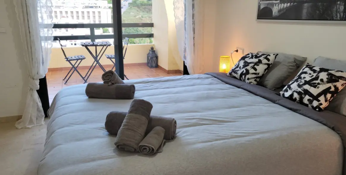 Short-term rent of middle floor apartment in Selwo 13