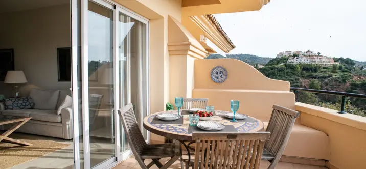 Short-term rent of middle floor apartment in Elviria 1