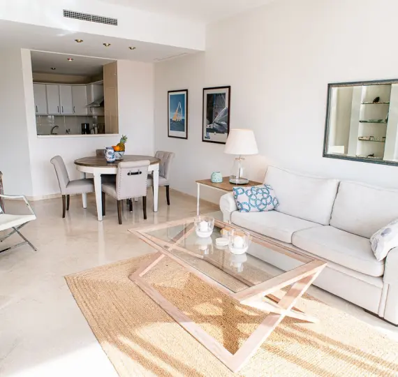 Short-term rent of middle floor apartment in Elviria