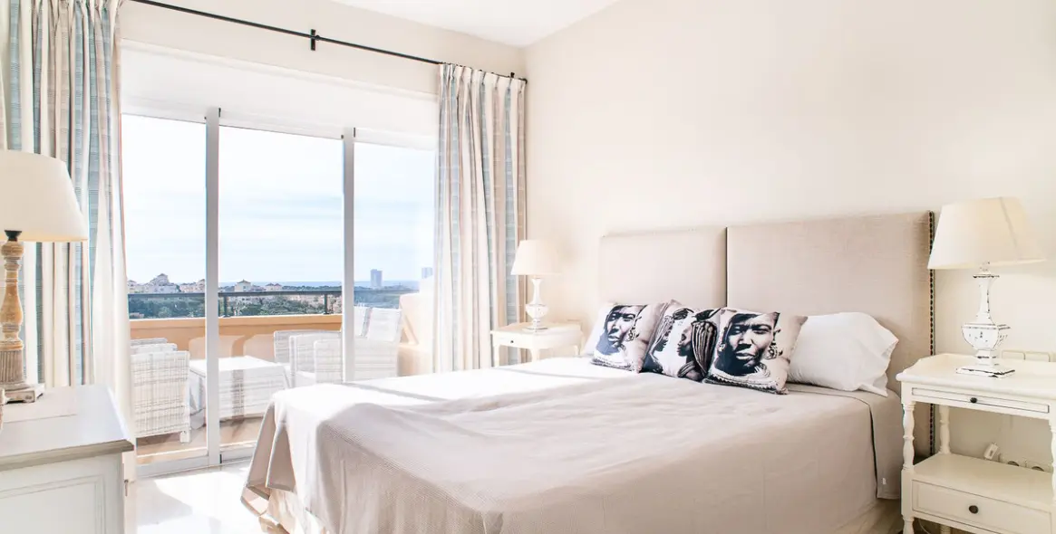 Short-term rent of middle floor apartment in Elviria 8