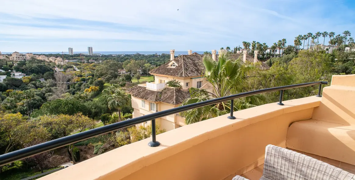 Short-term rent of middle floor apartment in Elviria 16