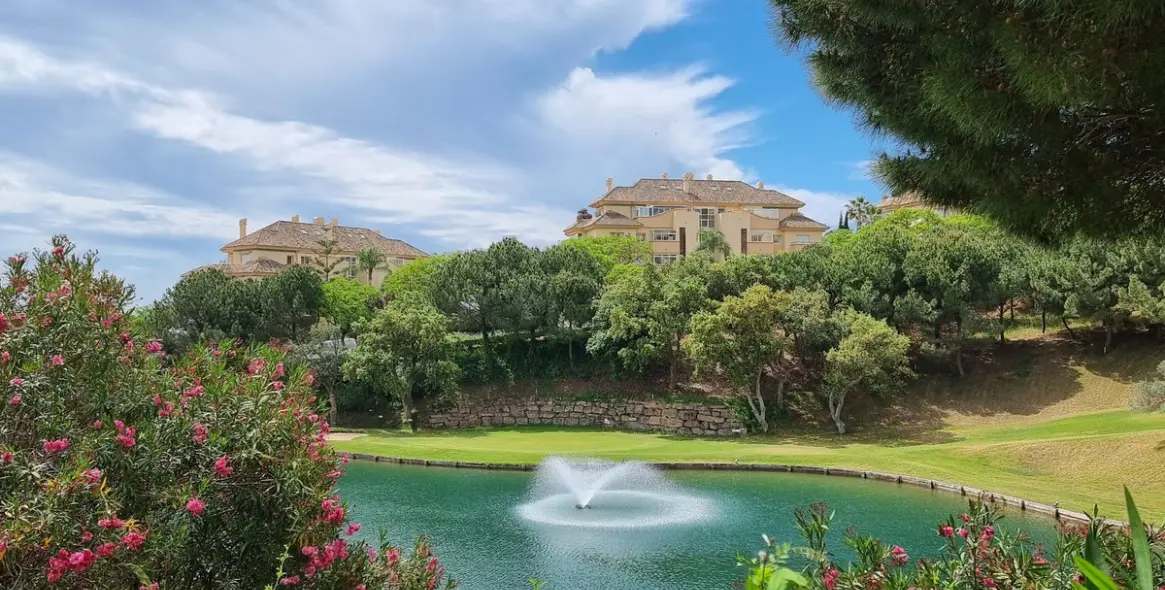 Short-term rent of middle floor apartment in Elviria 17