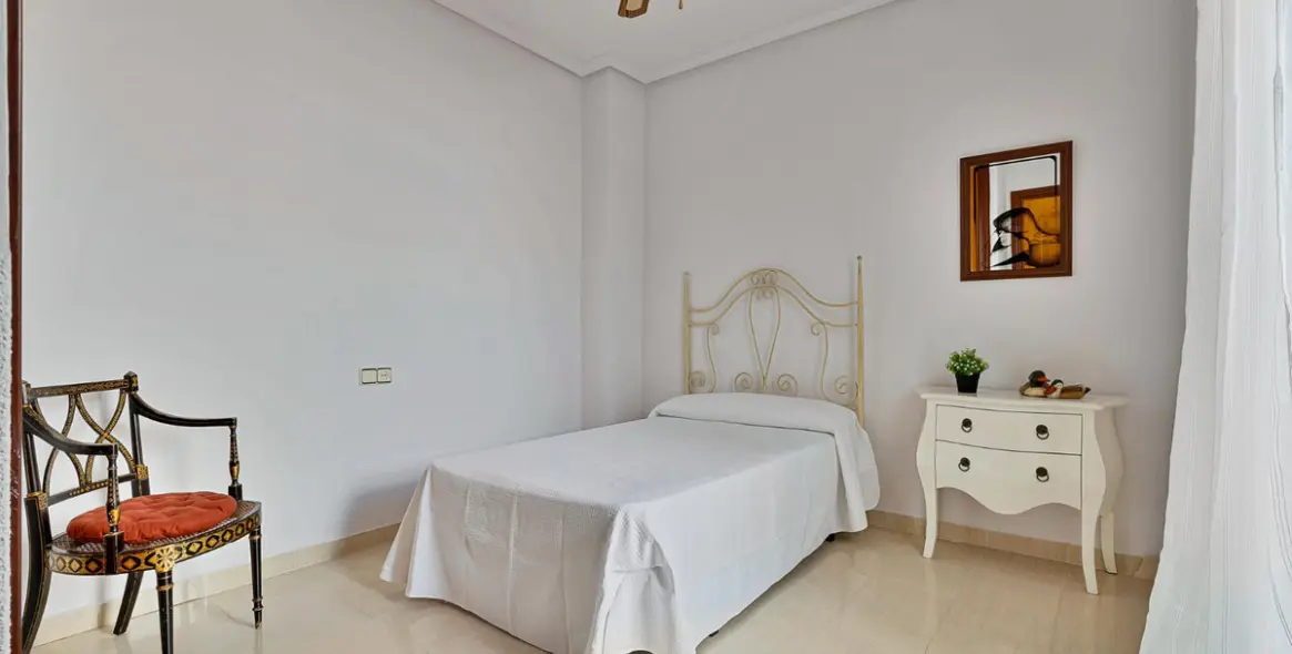 Долгосрочная аренда апартаментов на первом этаже в Fuengirola 15