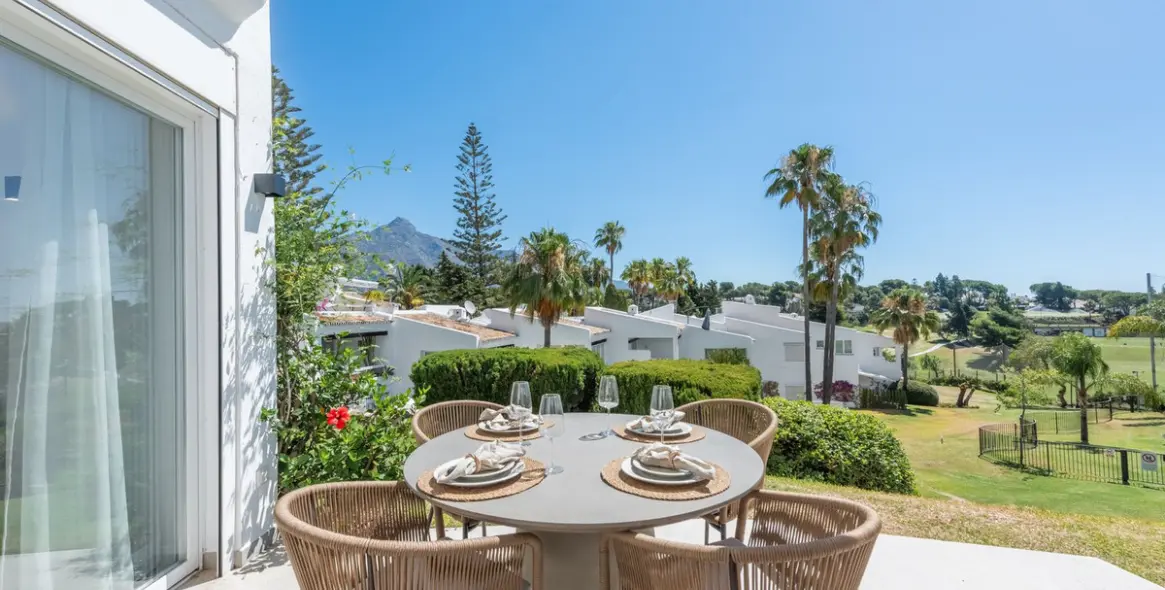 Long-term rent of ground floor apartment in Nueva Andalucía 11