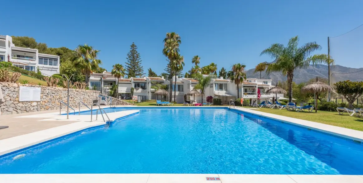 Long-term rent of ground floor apartment in Nueva Andalucía 19