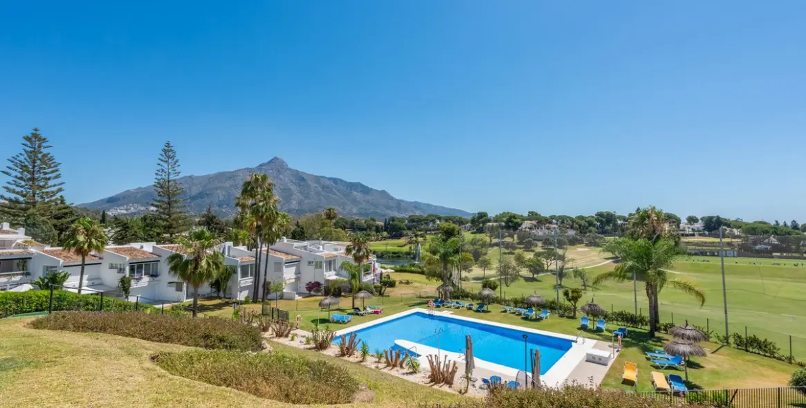 Long-term rent of ground floor apartment in Nueva Andalucía 20