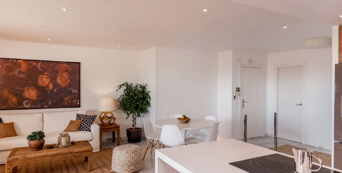 Краткосрочная аренда апартаментов на среднем этаже в Nueva Andalucía 11