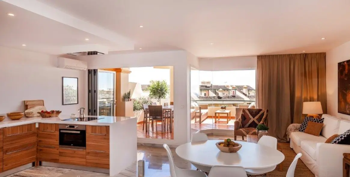 Краткосрочная аренда апартаментов на среднем этаже в Nueva Andalucía 15