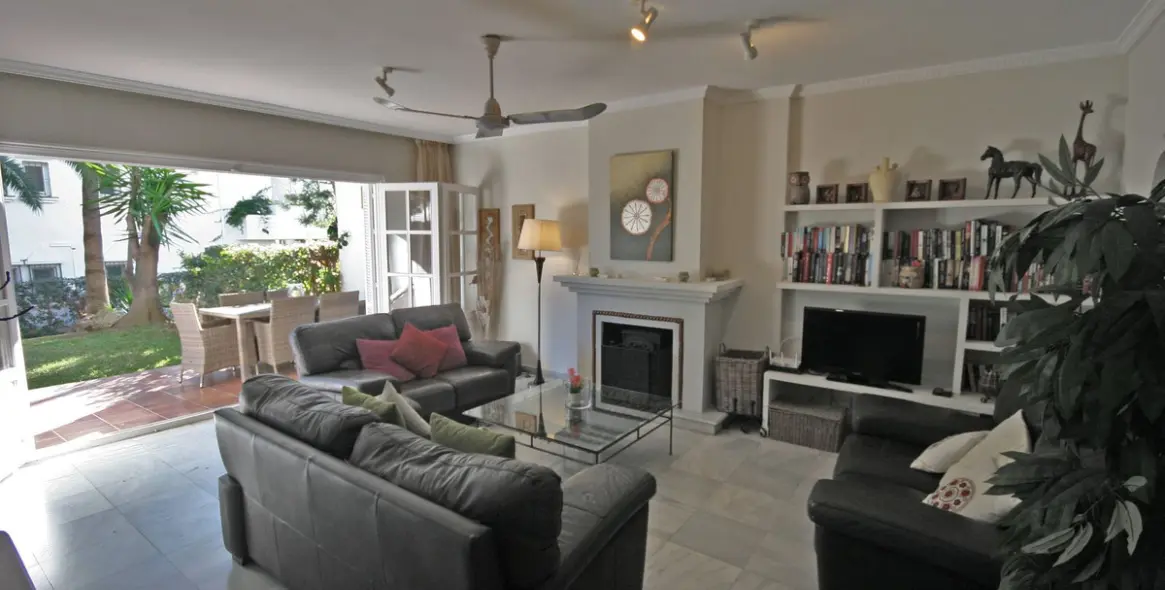 Long-term rent of duplex in Estepona 3