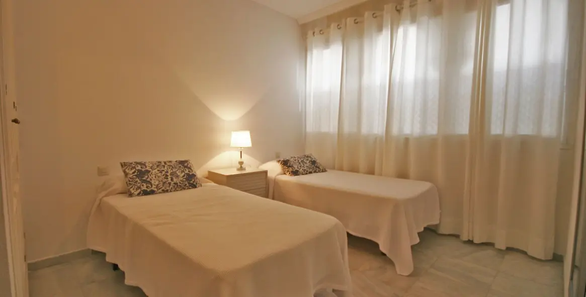 Long-term rent of duplex in Estepona 16