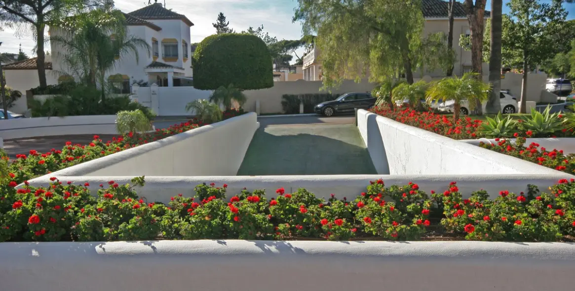 Long-term rent of duplex in Estepona 19