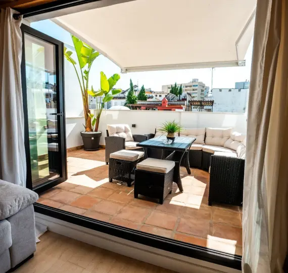Short-term rent of townhouse in Marbella