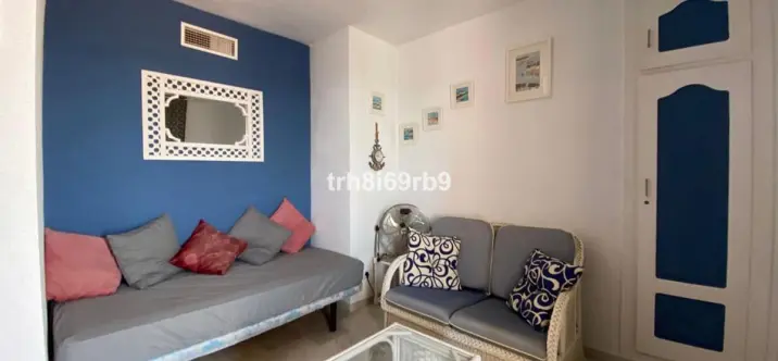 Short-term rent of penthouse in El Paraiso 0