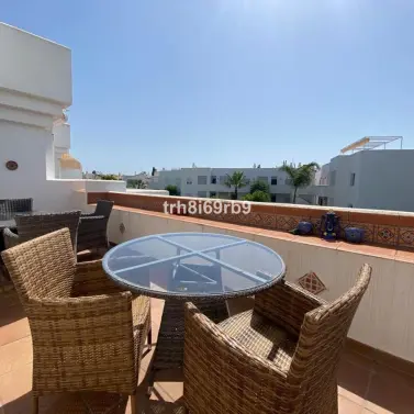 Short-term rent of penthouse in El Paraiso
